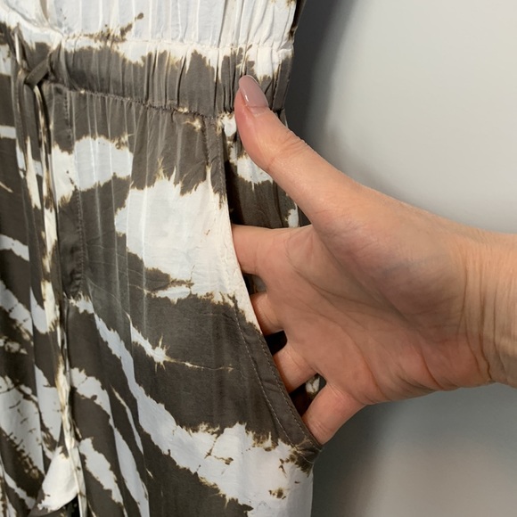 Young Fabulous and Broke Truman Short Sleeve Jumpsuit Size Small - Picture 8 of 16